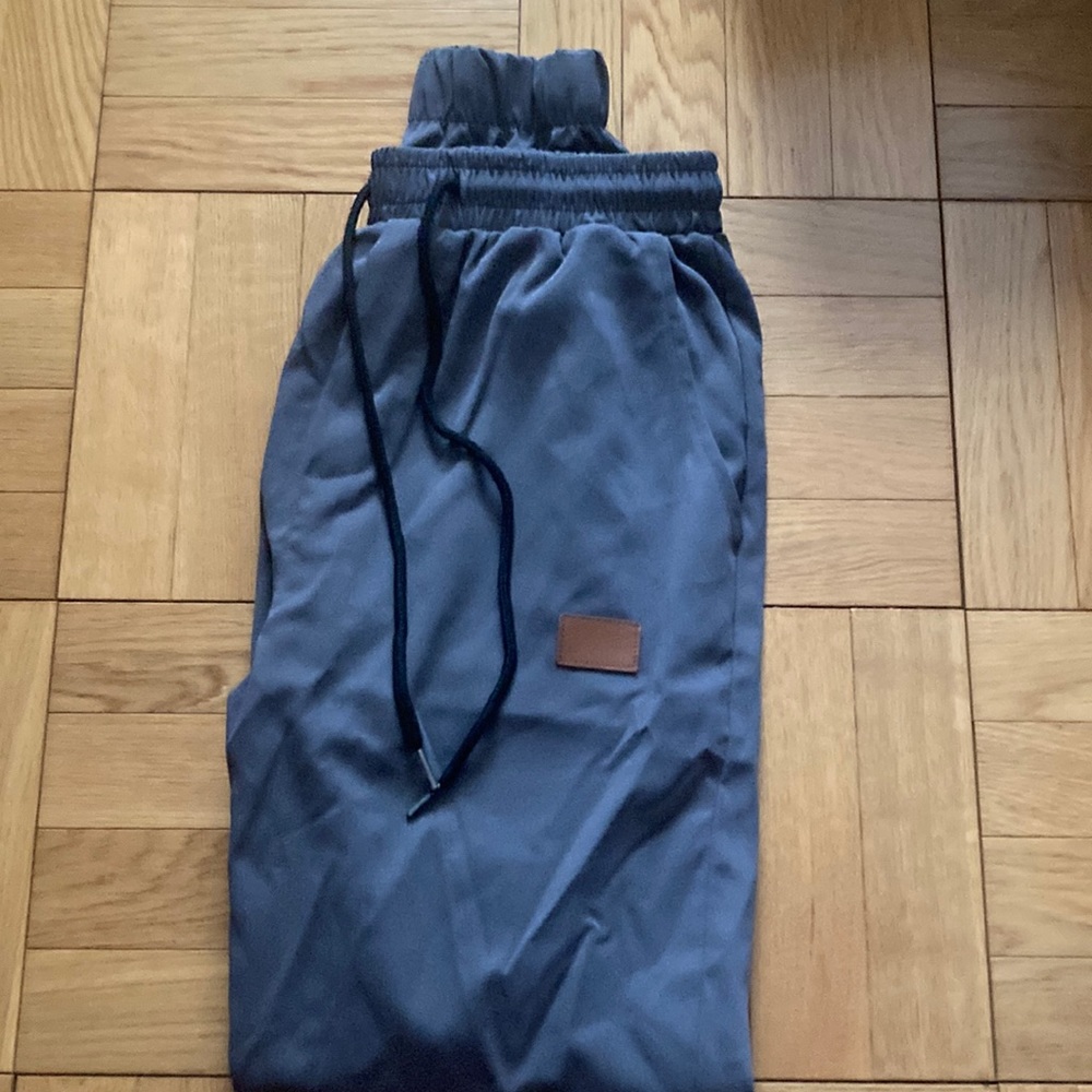 grey sweatpants